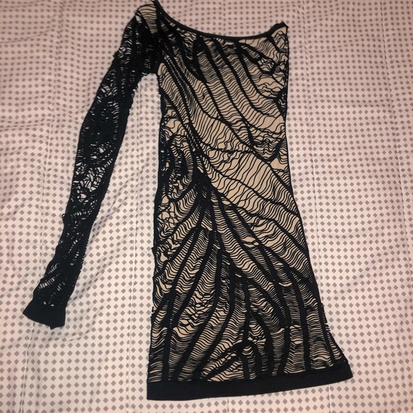 bebe Dresses & Skirts - Bebe One Shoulder bodycon Mini Dress